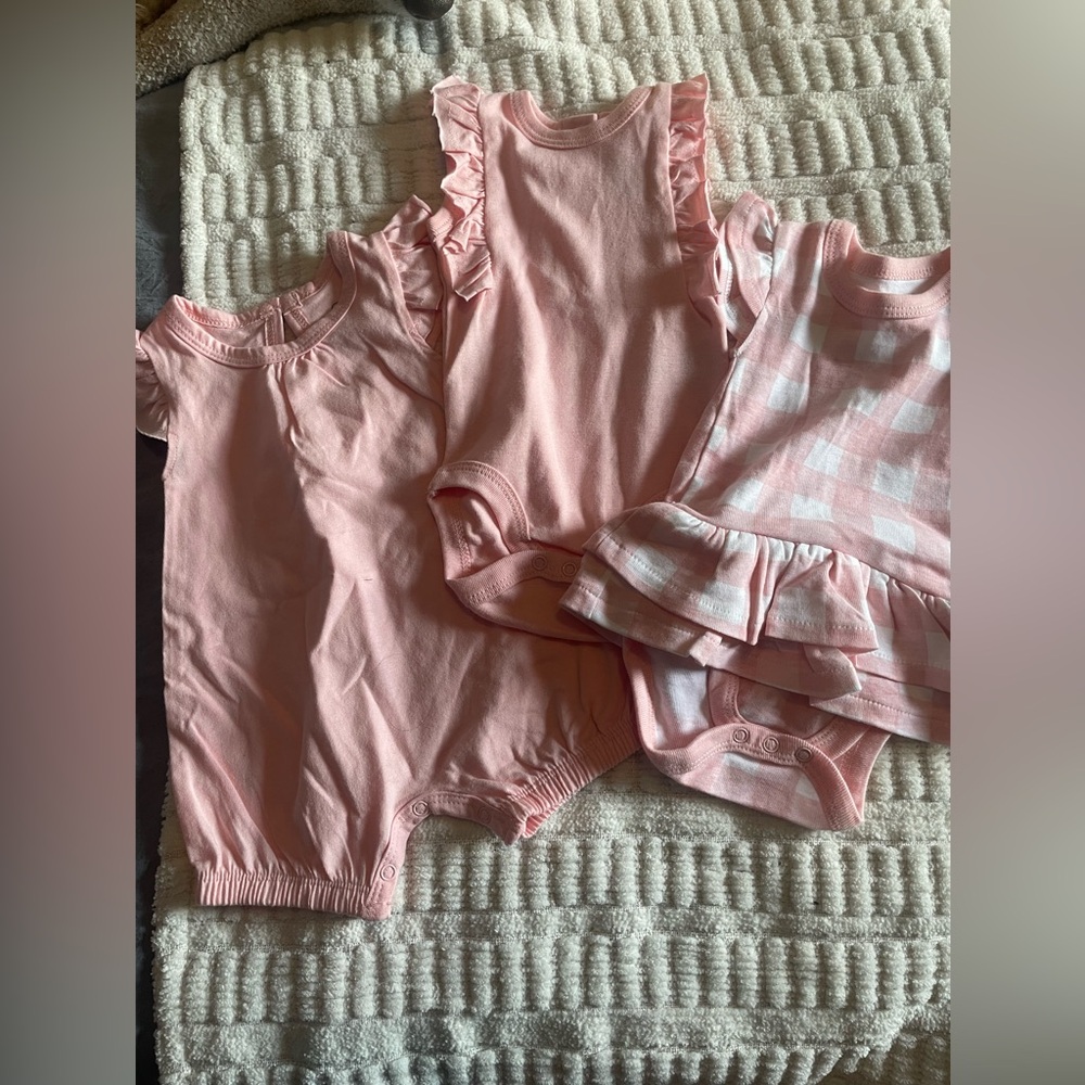 The Honest Company Pink Kids Shirts & Tops